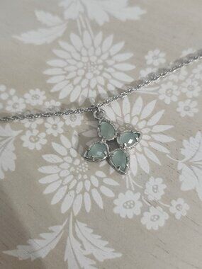 Kendra Scott Chalcedony Green Octavia Gold Pendant Necklace